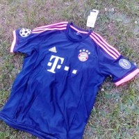 Koszulka z autografem Roberta Lewandowskiego